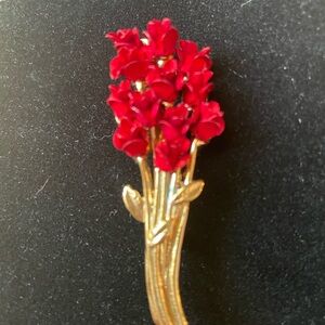Elegant Red Roses Brooch Pin